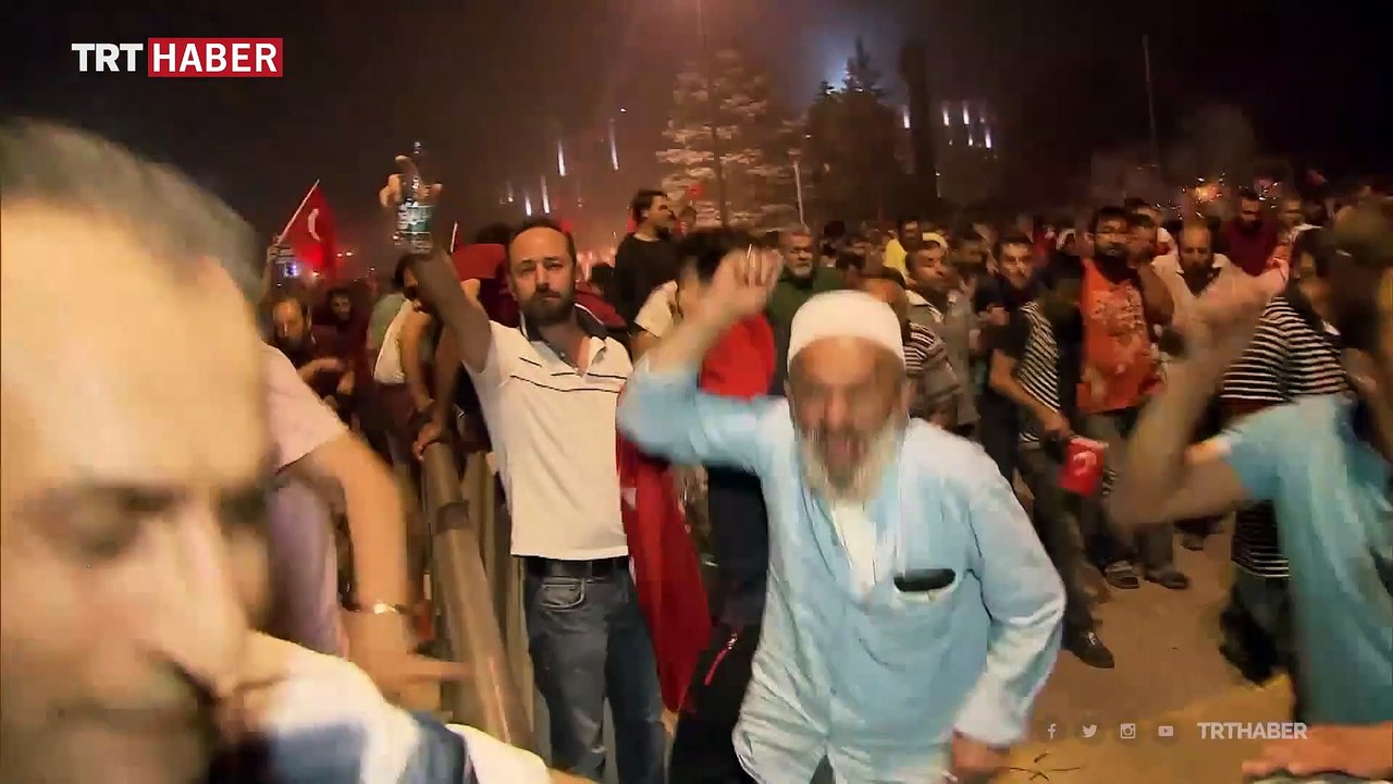 Fahrettin Altun: Milletimiz o gece destan yazdı