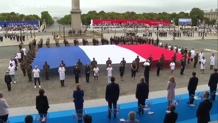Мини-парад в честь взятия Бастилии