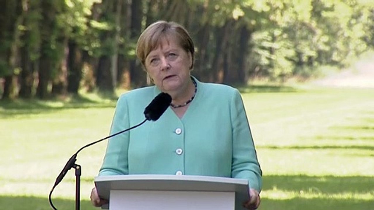 Zu Besuch bei Söder: Merkel weicht der K-Frage aus