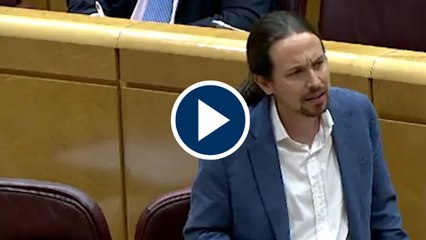 Iglesias acusa a Sáenz de Santamaría de "amedrentar a periodistas"