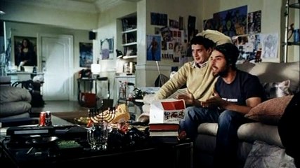 2 colgaos muy fumaos - Tráiler español