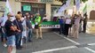 Agricultores protestan frente a la Asamblea de Extremadura