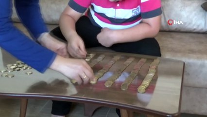 10 yaşındaki çocuk tablet almak için biriktiği parayı Mehmetçik Vakfına bağışlamak istiyor