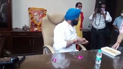 प्रदेश के ऊर्जा एवं पर्यावरण मंत्री ने कार्यभार संभाला, अधिकारियों के साथ बैठक में किया मंथन