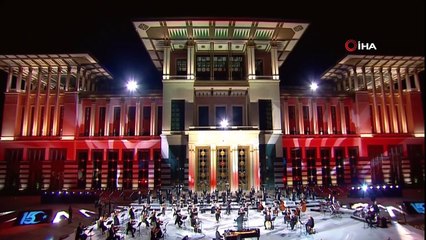 Fahir Atakoğlu'ndan Cumhurbaşkanlığı Külliyesi'nde 15 Temmuz konseri