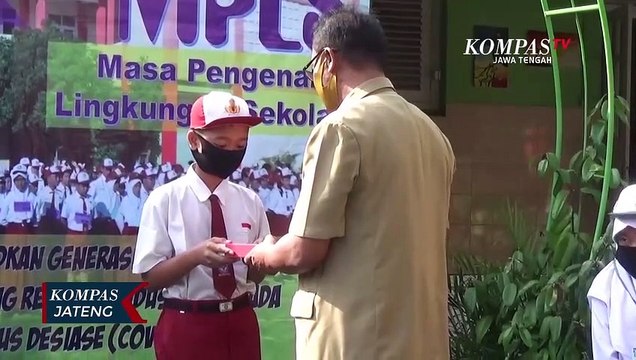 Belajar Daring, Sekolah Pinjami Gawai Bagi Siswa Tidak Mampu