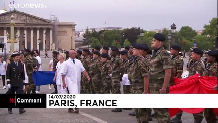 Γαλλία: Τίμησαν τις ένοπλες δυνάμεις και το υγεινομικό προσωπικό
