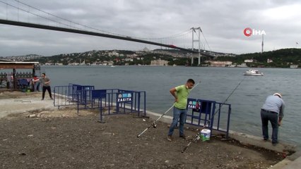15 Temmuz Şehitler Köprüsü'ne dev Türk bayrakları asıldı