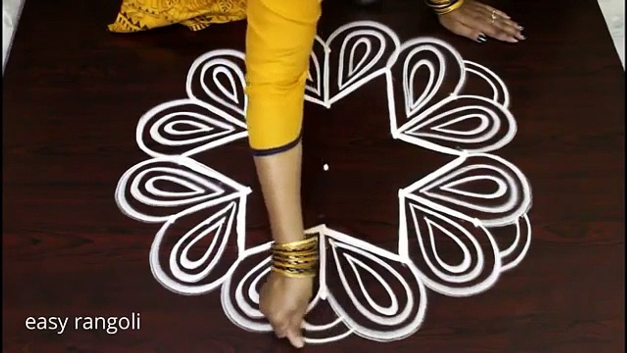 creative easy ,rangoli by Suneetha  ,  beautiful kolam ,designs with 5 dots,    Latest muggulu
