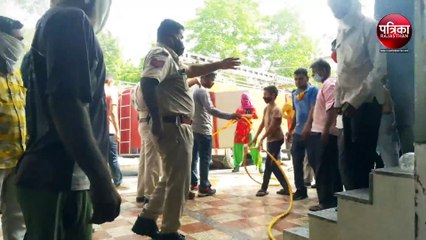 VIDEO : पाली के एक मॉल में लगी आग, मची अफरा-तफरी, दमकल कर्मियों ने पाया काबू