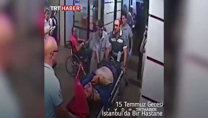 Bakan Koca'dan 15 Temmuz paylaşımı: Türk bayrağını elinden bırakmadı