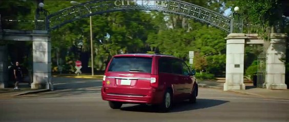 [CINÉMA] HALLE BERRY, PLUS DÉTERMINÉE QUE JAMAIS DANS LE FILM "KIDNAP" Pour en savoir plus :http://negronews.fr/2016/09/11/cinema-halle-berry-plus-determinee-que-jamais-dans-le-film-kidnap-video/