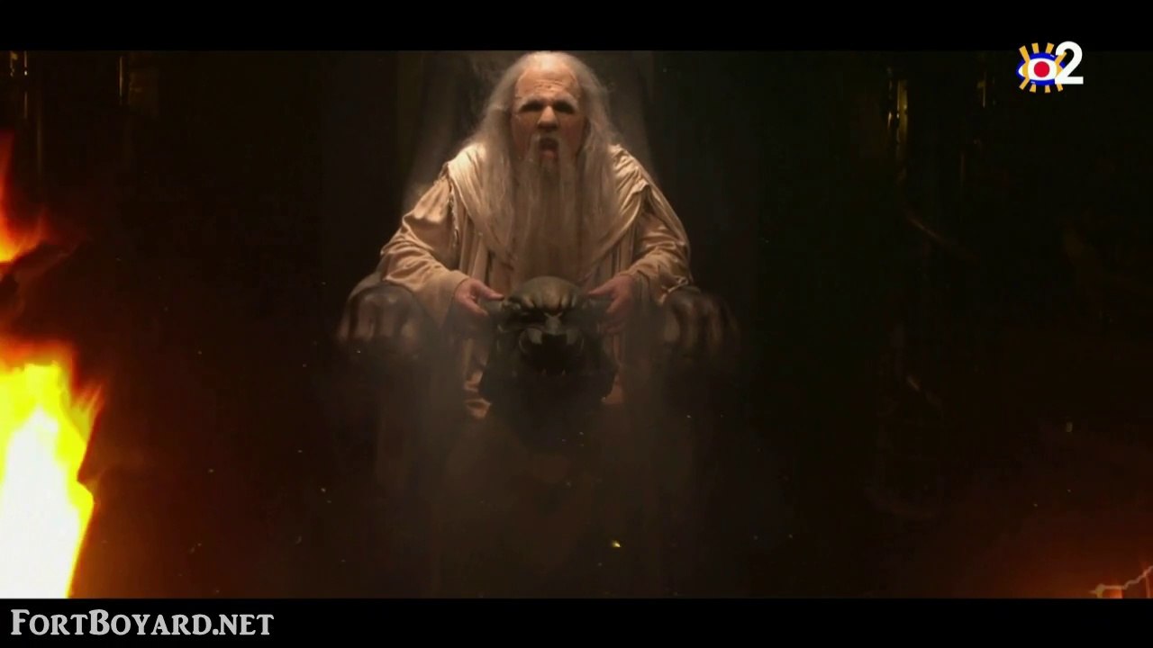 Fort Boyard 2020 : introduction du "Conseil" avec le Père Fouras et les Maîtres du Temps