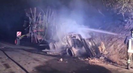 Montefiore Conca (RN) - In fiamme macchina agricola sulla sp76 (15.07.20)