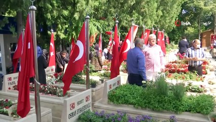 TBMM Başkanı Şentop, 15 Temmuz Demokrasi Şehitliği'ni Ziyaret Etti