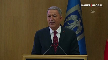 Bakan Akar: TSK'nın şanlı üniformasını hiçbir hainin taşımasına müsaade etmeyeceğiz