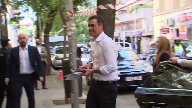 PSOE repite en cabeza, y el PP se queda a 10,9 puntos, según el CIS