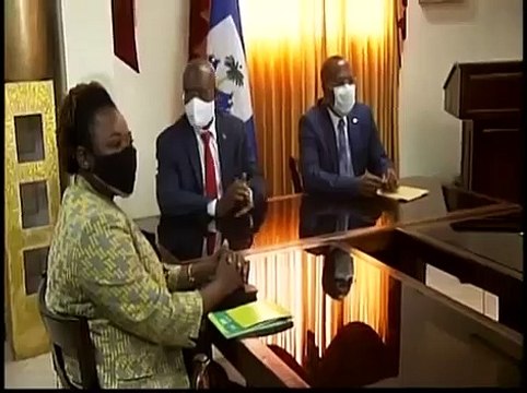 Premye minis Joseph Jouthe vizite sena repiblik la, li diskite ak senatè yo sou yon ansanm pwoblèm