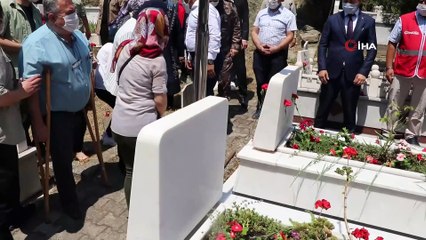 15 Temmuz şehidi kabri başında dualarla anıldı