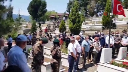 15 Temmuz Şehidi Kabri Başında Dualarla Anıldı