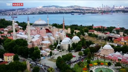 Ayasofya Meydanı'nda 15 Temmuz koreografisi