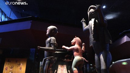La France acte la restitution d'objets d'art au Sénégal et au Bénin
