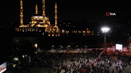 15 Temmuz şehitleri için camilerden sela sesleri yükseldi