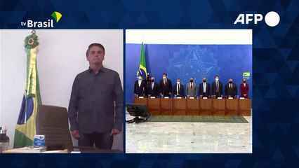 Bolsonaro vuelve a dar positivo a coronavirus, confinado en Brasilia