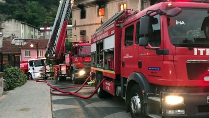 Tarihi binada ki yangın paniğe neden oldu