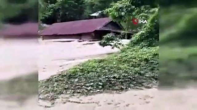 Endonezya'da sel felaketi: 15 ölü, 46 kayıp