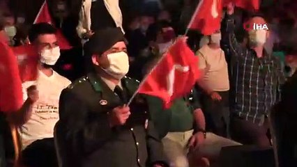 15 TEMMUZ TÖRENLERİ ŞEHİT ANNESİNİ AĞLATTI