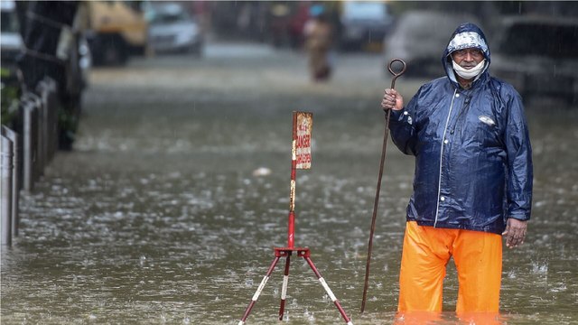 Heavy showers in Mumbai, more rains likely