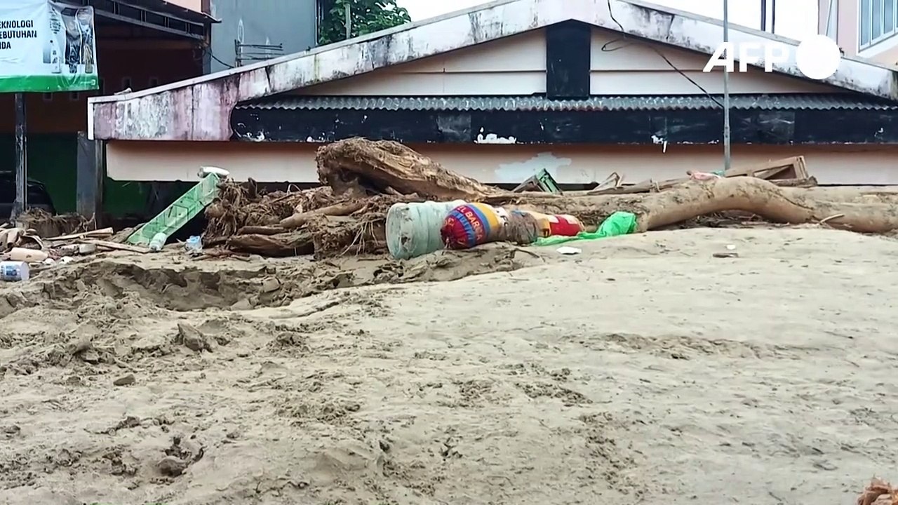 Überschwemmungen in Indonesien - mindestens 21 Tote