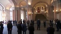 Expresidentes, ministros, representantes europeos y otra autoridades reciben a los Reyes en el Funeral de Estado