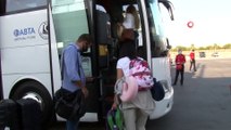 Antalya'ya Sezonun İlk İngiliz Turist Kafilesi Geldi