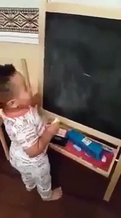 À 2 ANS, IL FAIT DES CALCULS