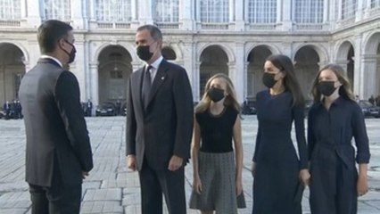 Los reyes de España llegan al homenaje de estado a las víctimas de la covid-19