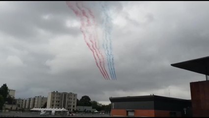 La patrouille de France rend hommage aux soignants de l hôpital de Troyes