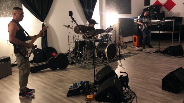 In studio con Alex Britti, che torna sui palchi dopo lo stop forzato