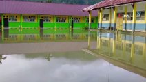 - Endonezya'da sel felaketinde ölenlerin sayısı 25'e ulaştı