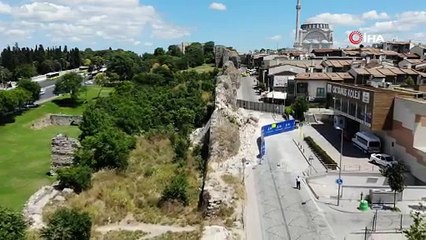 Fatih’te çöken tarihi surlar havadan görüntülendi