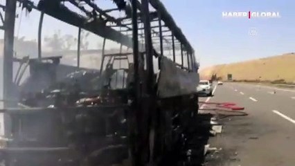 Şanlıurfa'da yolcu otobüsü yanarak kül oldu