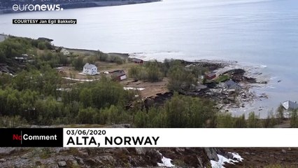 Norveç'te evler toprak kayması sonucu deniz sularına gömüldü