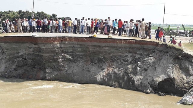 Month old bridge collapsed, watch corruption story of Bihar
