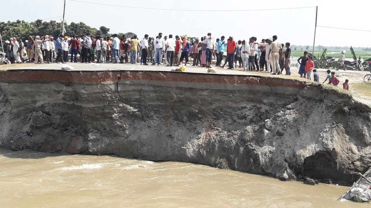 Month old bridge collapsed, watch corruption story of Bihar
