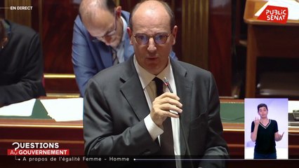 Jean Castex: "Ce n'est pas M. Darmanin que je défends ce sont les principes de l'Etat de droit