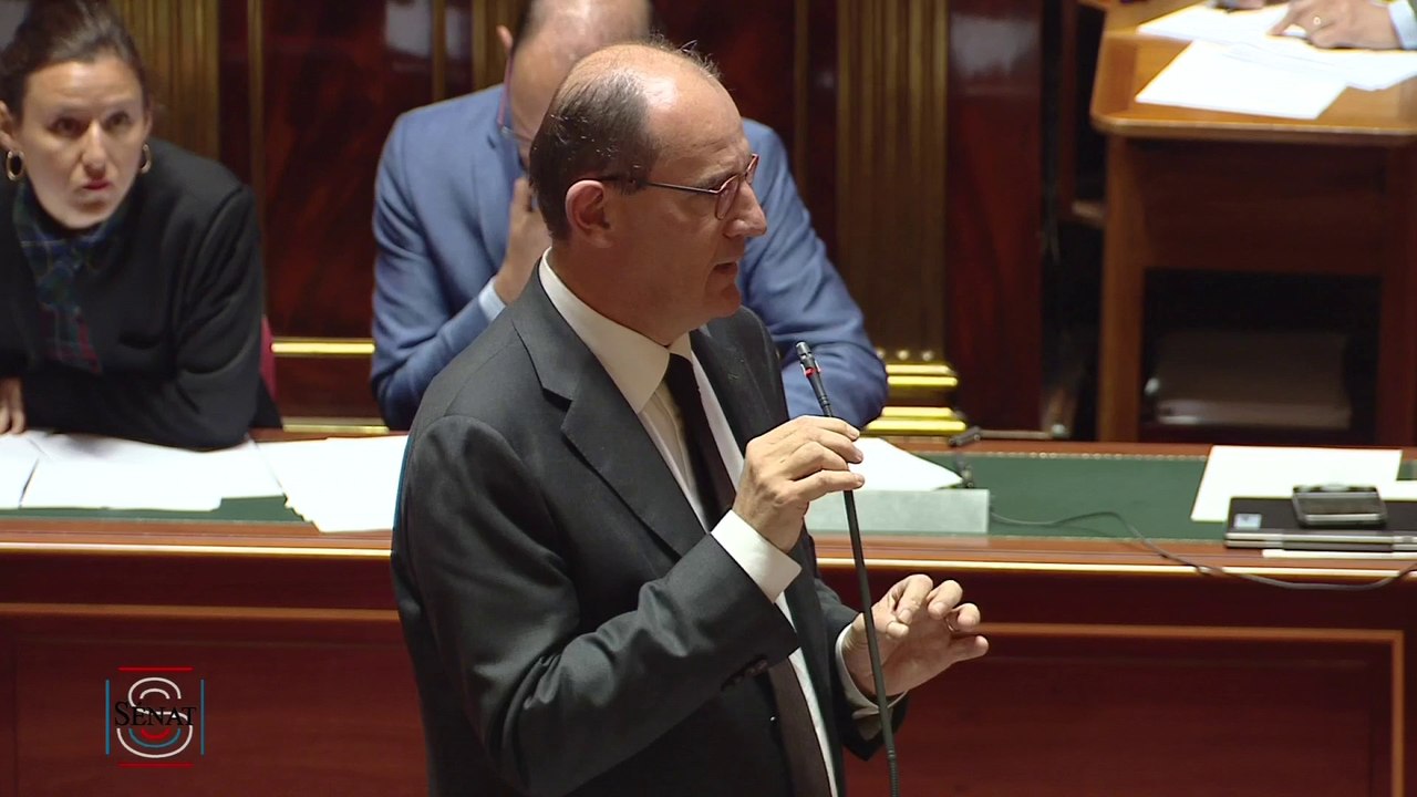 Critiques contre Gérald Darmanin; au Sénat, Jean Castex dénonce des "dérives inadmissibles"
