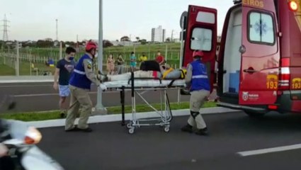 Jovem fica ferido em colisão entre carro e bicicleta na Região Oeste