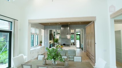Incredible Kitchens: This Kitchen Has a Ton of Hidden Storage