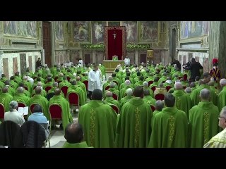 Vatican urges bishops to report sex abuse to authorities